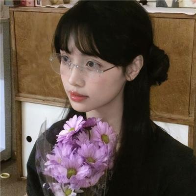 遇刺为生的女人